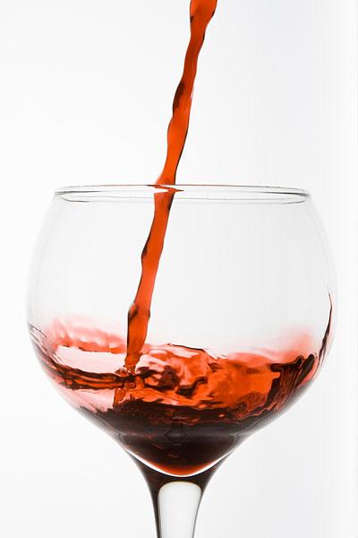 红酒,倒出,玻璃杯,特写
